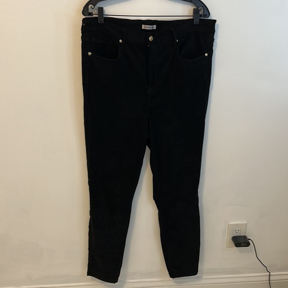 Good American Good Legs Black Faux Suede Skinny Pants - Picture 2 of 7